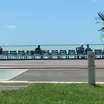 Bel Appartement A 100 Metres De La Plage